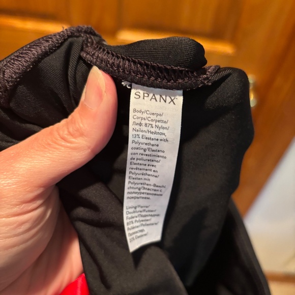 Spanx Faux Leather Leggings in Black Small Petite - Picture 6 of 8